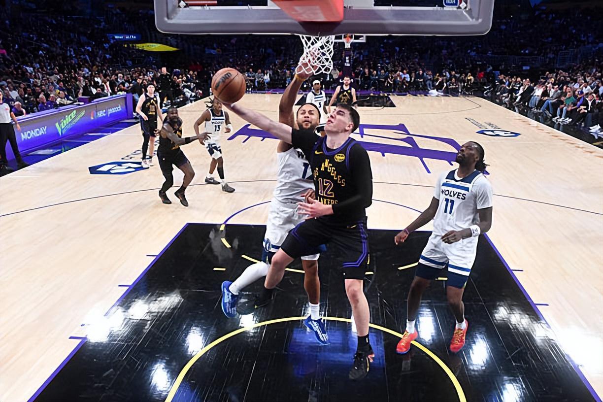 世界杯直播平台-手感依然不佳，但湖人侧翼新星却展现出了一些其他方面的技能？